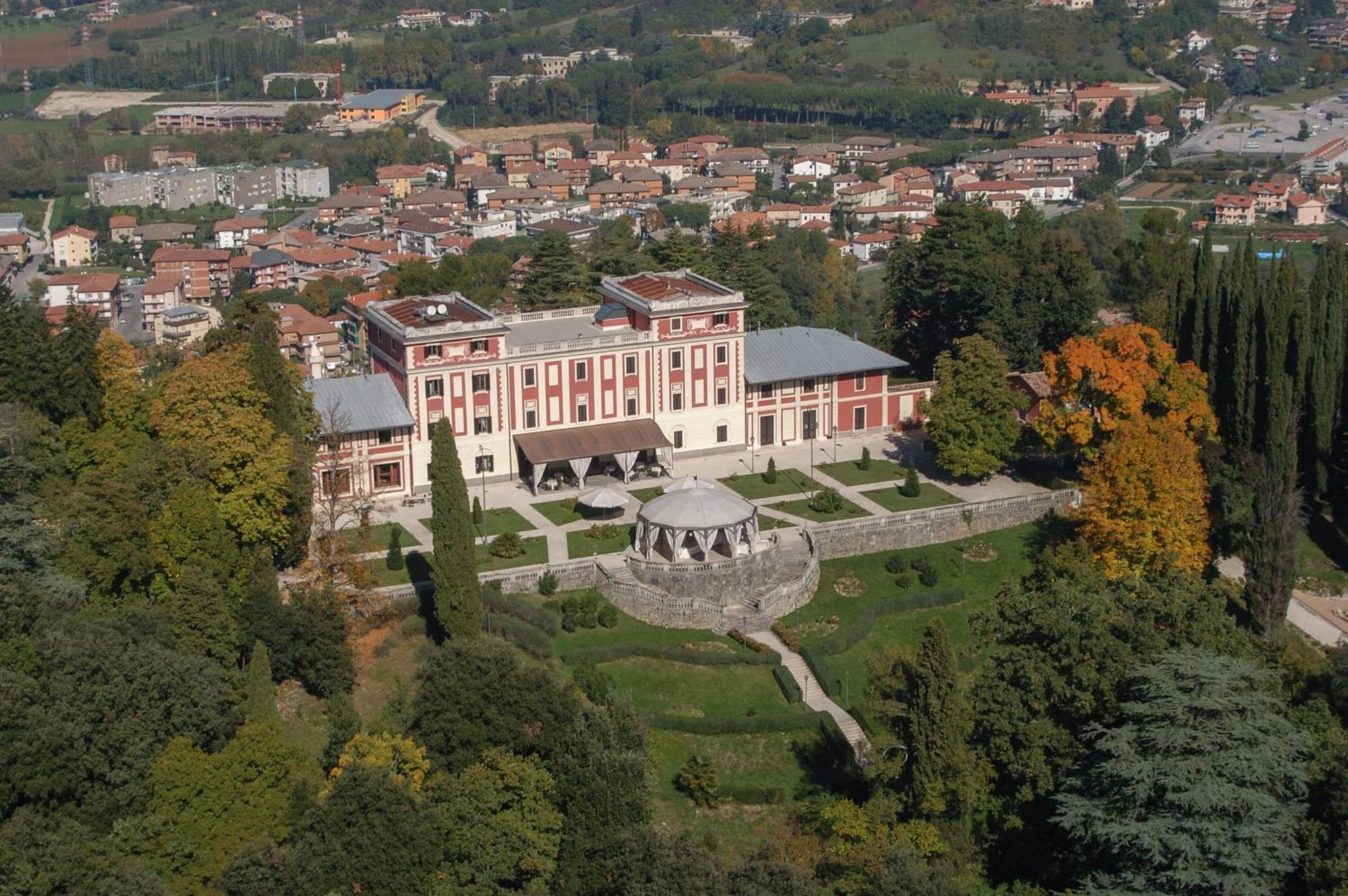 Park Hotel Villa Potenziani Rieti Exteriör bild